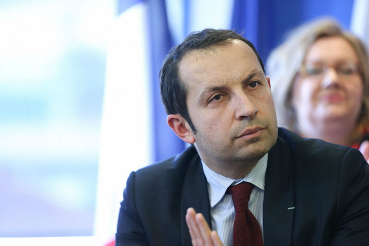 French Far-Right Pledges to “Abrogate” the 1968 Agreement