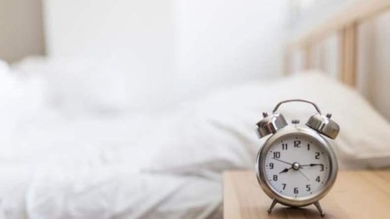 11عرضا يصيبك إذا نمت أكثر من 10 ساعات 