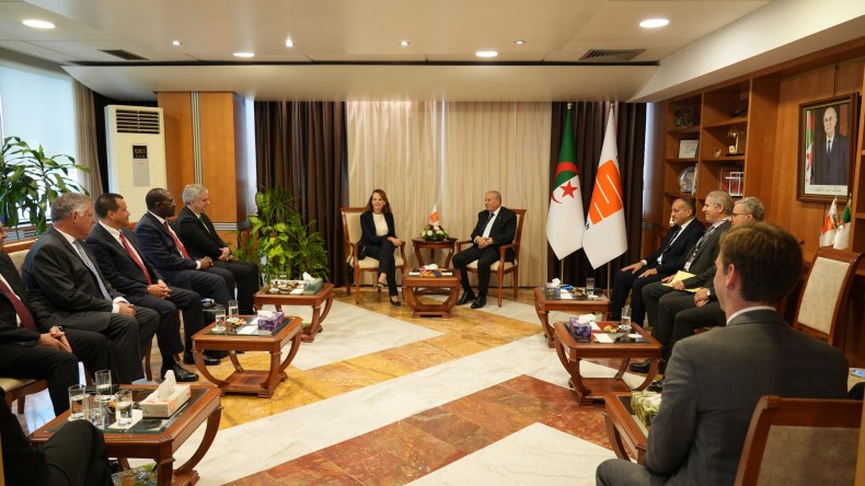 مجمع سوناطراك يوقع على مذكرة تفاهم مع “شيفرون” الأمريكية