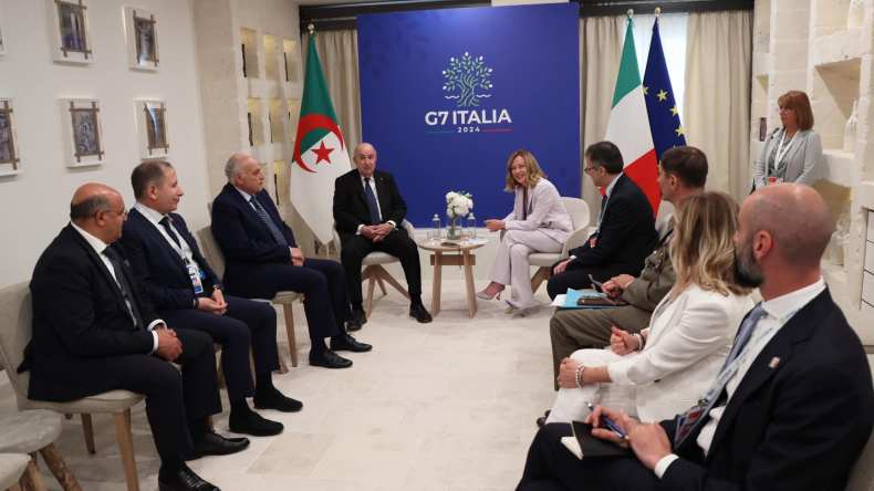 الرئيس تبون يلتقي ميلوني بقلعة “بورجو إغناسيا”