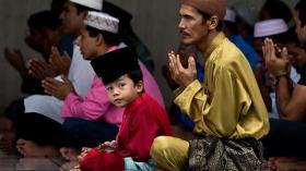 بينها 3 بلدان عربية.. هذه الدول تحتفل اليوم الاثنين بأول أيام العيد