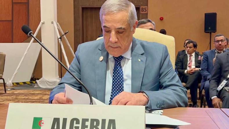 العرباوي في موريتانيا للمشاركة في مراسم تنصيب الرئيس محمد الشيخ الغزواني