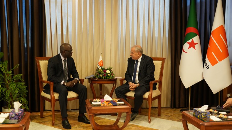 البنك الدولي يبدي استعداده لدعم تطوير المشاريع الاستراتيجية لسوناطراك