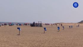 تجهيزات جديدة لتنظيف شواطئ العاصمة.. المصطافون مطالبون بتحسين سلوكهم تجاه البيئة