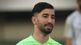 مدرب فولفسبورغ يشيد بعمورة ويتوقع له عودة قوية