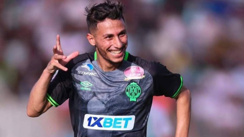 يسري بوزوق يقود الرجاء المغربي لتحقيق الثنائية