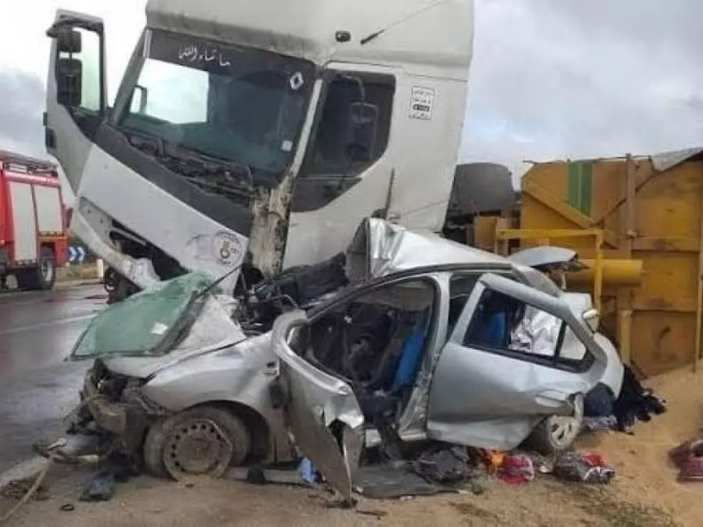 Deux morts sur les routes et cinq autres noyés en 24 heures