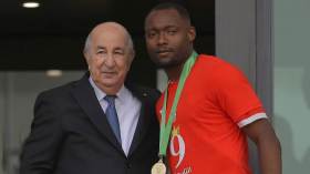 “وامبا” يُشيد بِقُوّة البطولة الجزائرية ويطرق باب بيت منتخب الكاميرون