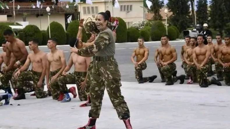 بالفيديو.. لبؤات الجيش الجزائري يصنعن الحدث في استعراض القوة والتحمل