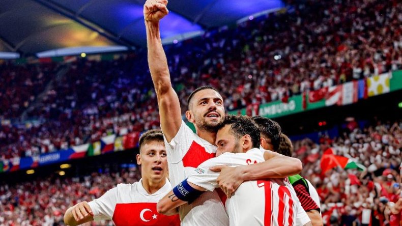 .. على أنغام “المشية التركية” للموسيقار النّمساوي موزارت!