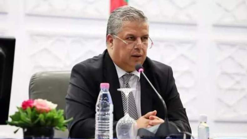 المالُ والسّفهاءُ.. دعوة إلى “أخلقة” سوق انتقالات اللاعبين