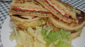 تهاون واحتيال وراء “فاسد فود” يسوق الناس إلى المستشفيات والمقابر