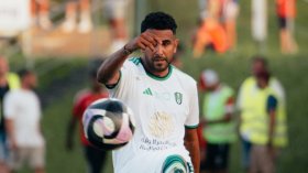 بِالفيديو: محرز يفتتح عدّاد التهديف