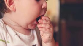 كيف تتصرف إذا ابتلع طفلك جسما غريبا؟