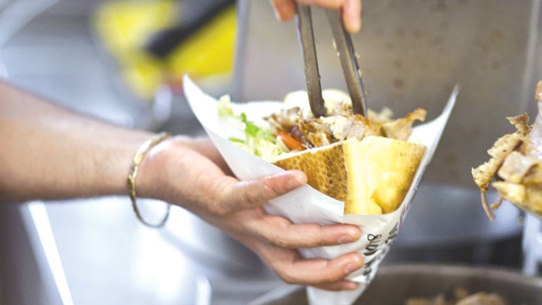 احذروا التسمّمات من أكل “الشّوارع” والأعراس صيفا