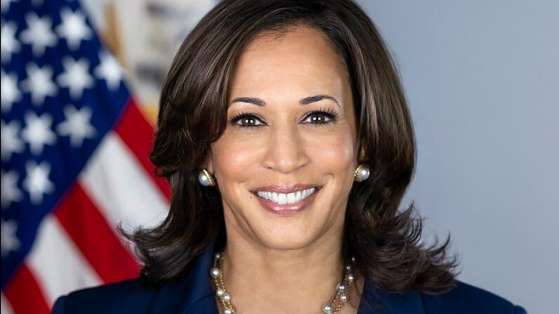 كامالا هاريس فخورة بمساندة بايدن.. وهذا ما قالته عن ترامب! (فيديو)