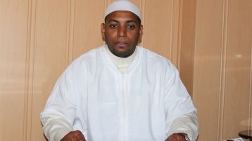 ضربُ القدوة إيذانٌ بهدم المجتمع