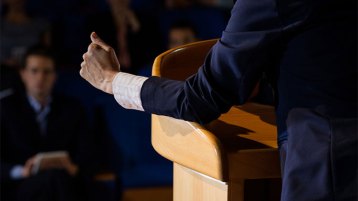 نظرية التحزب بين المعارضين والمؤيدين (الجزء الأول)