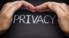 علماء النفس: 10 أشياء إياك أن تخبر بها الآخرين!