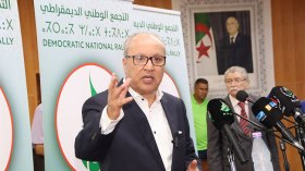 التجمع الوطني الديمقراطي يستنكر بقوة قرار الحكومة الفرنسية