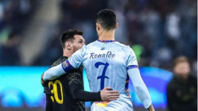 ميسي يتفوق على رونالدو في سباق لاعب القرن