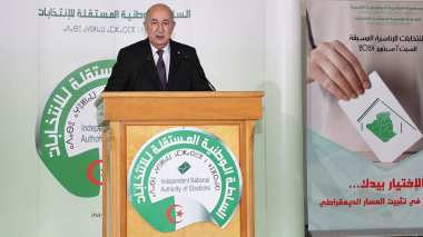Présidentielle: Abdelmadjid Tebboune dépose son dossier de déclaration de candidature