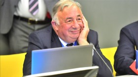 Président du Sénat français: Macron “nous a mis dans le pétrin, c’est à lui de nous en sortir”