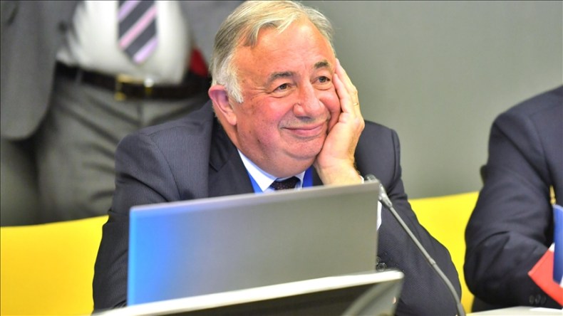 Président du Sénat français: Macron “nous a mis dans le pétrin, c’est à lui de nous en sortir”