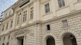 محاكمة 14 إطارا جمركيّا و54 متهما آخر في 18 جويلية