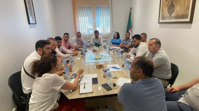 “حماية المستهلك” تناقش انشغالات الزبائن مع ممثلي شركات التوصيل