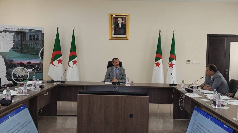 إنشاء مجمع عمومي لإنجاز السكك الحديدية