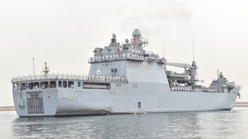 توقف سفينة تابعة للبحرية التركية بميناء الجزائر