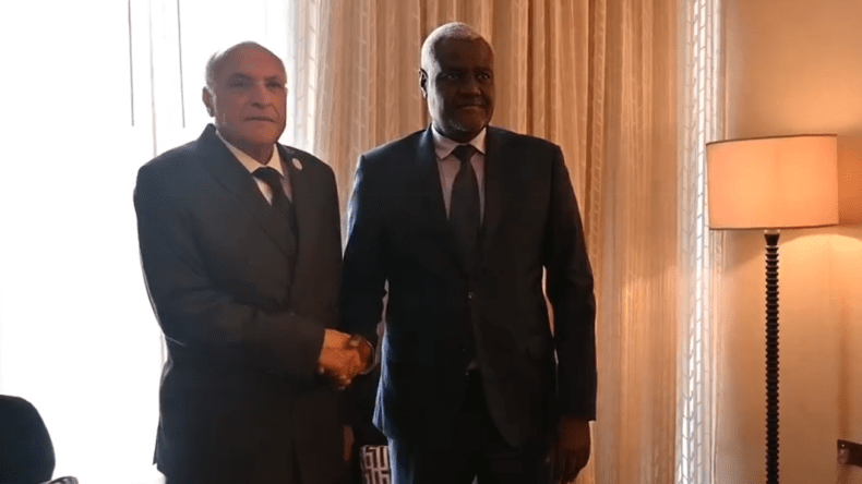 عطاف يجتمع بأكرا مع رئيس مفوضية الاتحاد الإفريقي