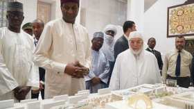 الوزير الاول النيجري يزور جامع الجزائر