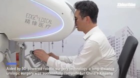 Inédit (vidéo): Un chirurgien a opéré un patient qui se trouvait à 5.000 kilomètres