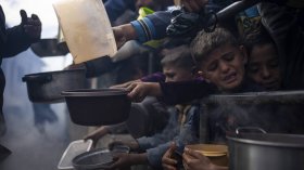 بوريل يدعو لهدنة إنسانية في غزة للسماح بتطعيم الأطفال ضد الشلل