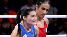 الاتحاد الدولي للملاكمة يكافئ الإيطالية كاريني!