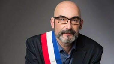 Le maire d’Ivry-sur-Seine condamne une décision “irresponsable”