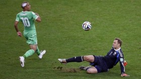 الحارس الألماني نوير يعتزل اللّعب الدولي