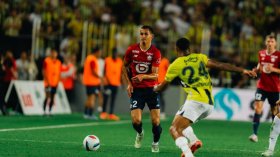 بِالفيديو: طرد ماندي في أوّل مباراة رسمية له مع فريق ليل