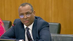 موقف فرنسا يقصيها من كل صلة بتصفية الاستعمار في الصحراء الغربية