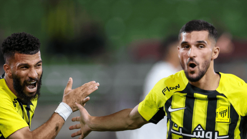 لوران بلان يثني على عوار