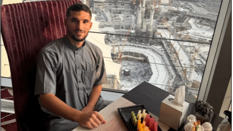 عوار يؤدي مناسك العمرة قبل الالتحاق بتربص “الخضر”