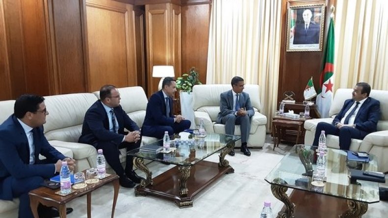 مباحثات استثمارية بين وزارة الطاقة وشركة “أس أل بي” في مجال الاستكشاف والتطوير