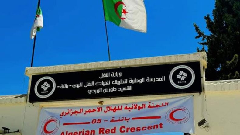 دكاترة باحثون براتب 5 ملايين في مدرسة النقل البري بباتنة