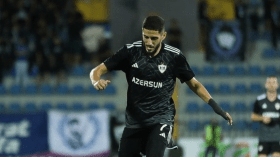 بن زية يساهم في فوز ناديه كاراباخ