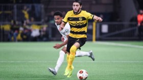 حجام يبلغ دور المجموعات في رابطة أبطال أوروبا