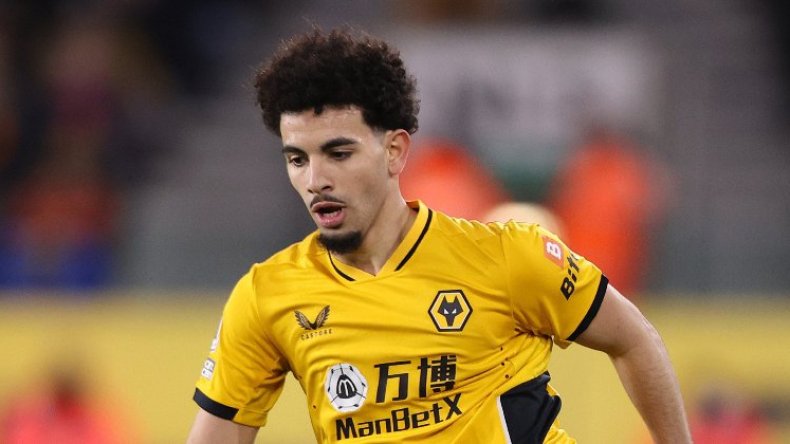 آيت نوري يلتحق بِلعروسي