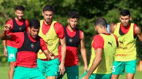 المولودية تُواجه ناديَين فرنسيَين