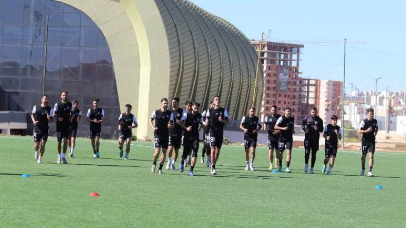 الوفاق يتعادل